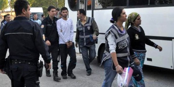 Gezi Parkı destekçilerinin evlerini soydular