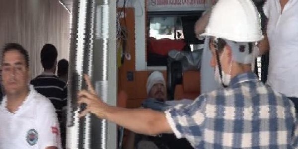 Taksim'de yaralananlar hastaneye kaldırıldı