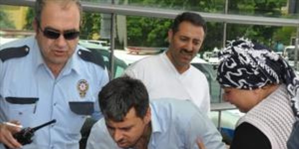 Kayınbaba, damadını bıçakladı