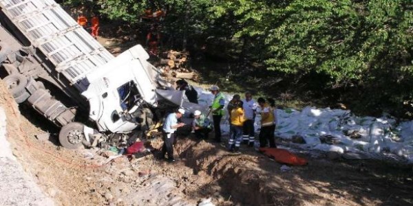 Malatya'da trafik kazas: 1 l, 20 yaral