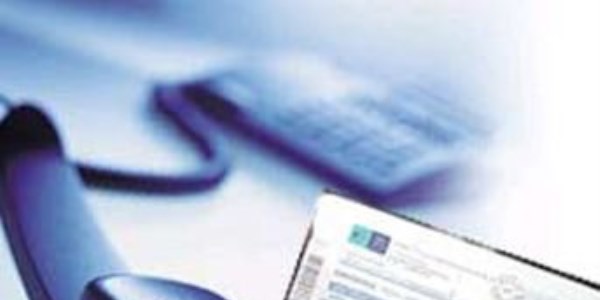 Telefon ücretini müteahhite ödeten müdüre ceza