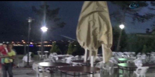 Gölbaşı'nda şiddetli fırtına hayatı olumsuz etkiledi