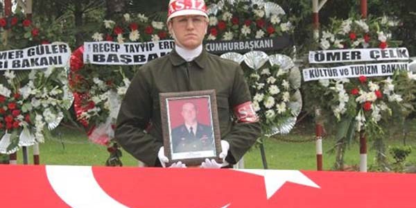 Adana'da kazada şehit olan Astsubay Edremit'te toprağa verilecek