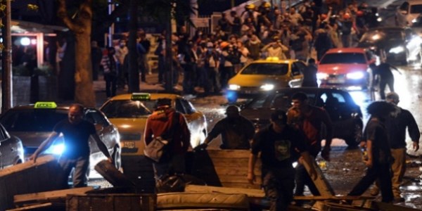 Başkentte göstericilere polis müdahalesi