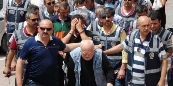 Fuhuş çetesinin lideri 74'lük dede çıktı