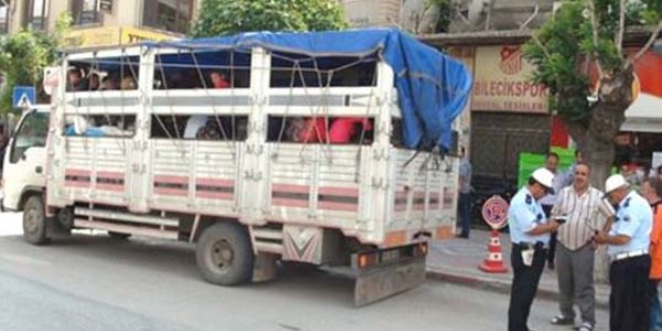 Bilecik'te polisi şaşırtan insan taşımacılığı