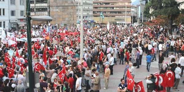 Bursa'da gezi park protestosuna destek eylemi