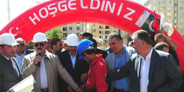 Pakistan'dan Van'a lise