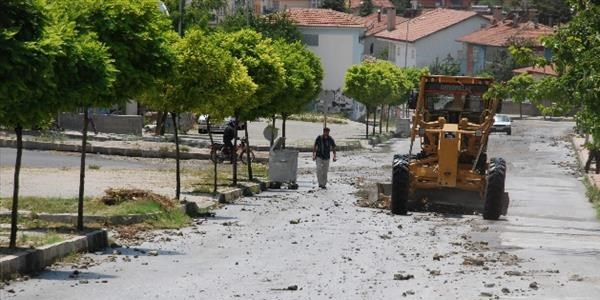 İçme suyu şebeke borusunun patlaması, sel etkisi yaptı