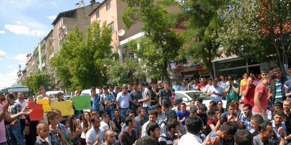 Tecavüzle suçlanan uzman çavuşların serbest kalmasına tepkiler büyüyor