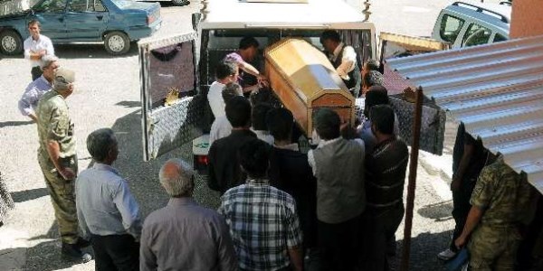 81 yaşında kendini astı iddiası