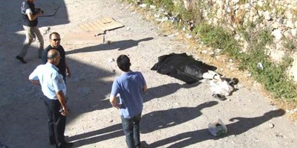 Kaldırımda yürürken otoparka düşüp öldü
