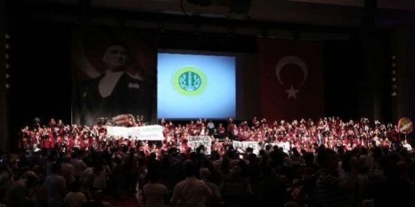 Tıp fakültesinin mezuniyet töreninde 'Gezi' gerginliği