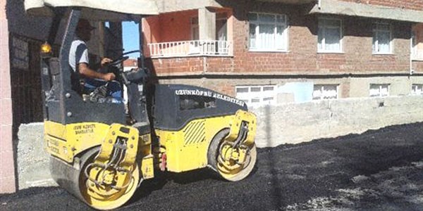 Uzunköprü'de asfalt çalışmaları
