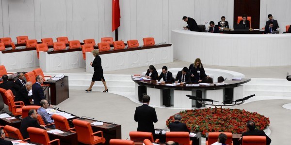 AK Parti'den Gezi Parkı olayları için araştırma önergesi