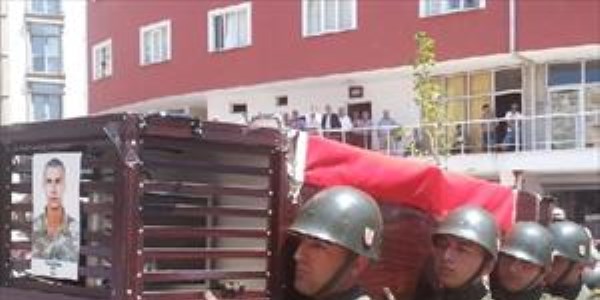 Çoruh'ta hayatını kaybeden askerler toprağa verildi