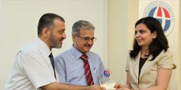GAÜN'de '2013 yılı yüksek lisans ve doktora tez ödül töreni'