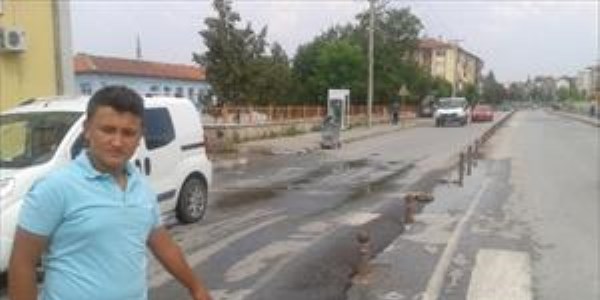 Kütahya'da trafik kazası: 1 ölü, 1 yaralı