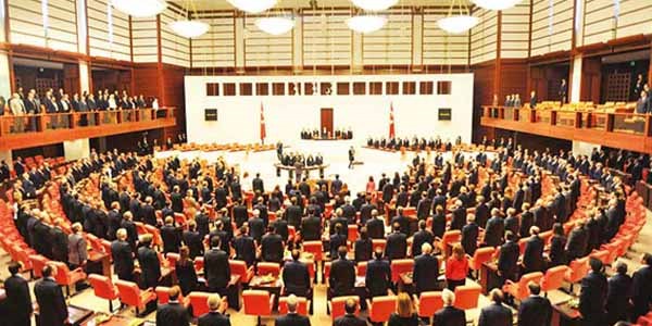 330 oya 'evet' diyen muhalefet daha sonra vazgeçti