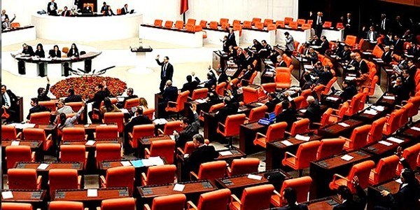 Genel Kurul, 96 bin 500 4/B'linin kadroya geçirilmesini görüşüyor