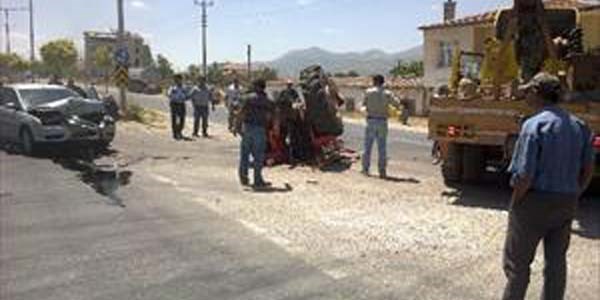 Karaman'da zincirleme trafik kazas: 1 l, 4 yaral