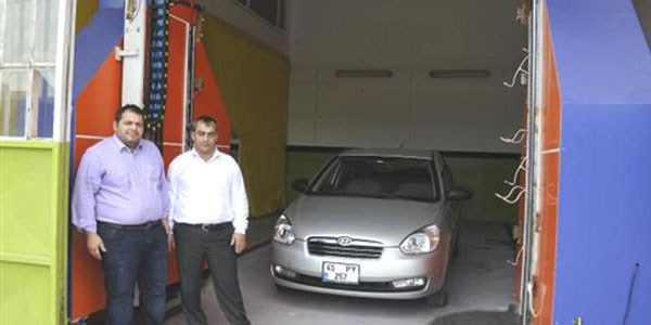 Tam otomatik fırçasız oto yıkama makinesi yaptılar