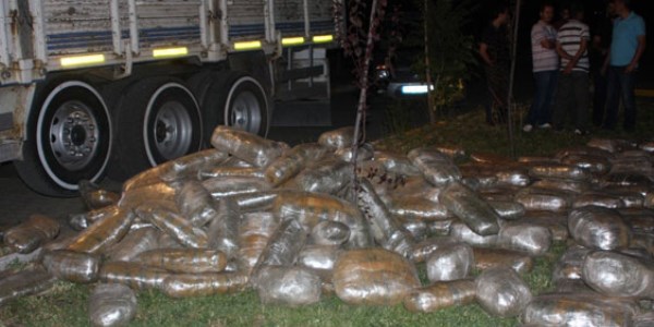 Batman'da 1 ton 100 kilo esrar ele geçirildi