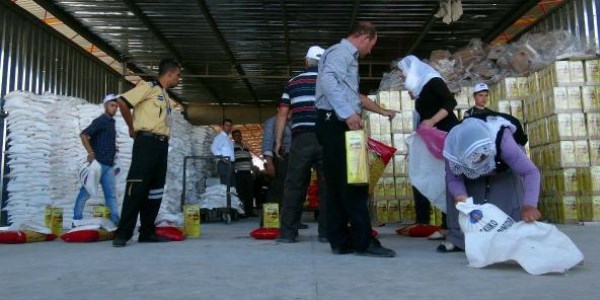 SANKO Holding'den 35 bin aileye erzak yardımı