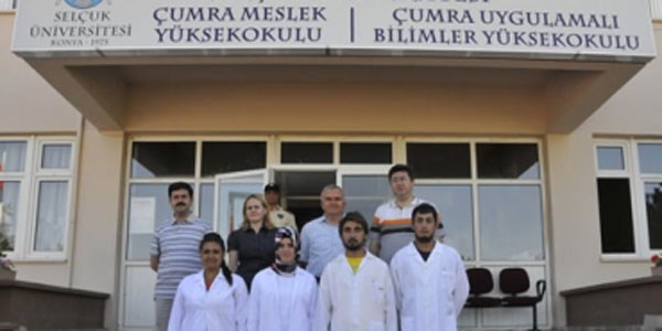 Öğrenciler, insan ve çevre sağlığına dost parfüm üretiyor