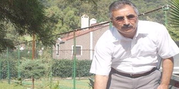 Beldibinde sokak hayvanları için suluk