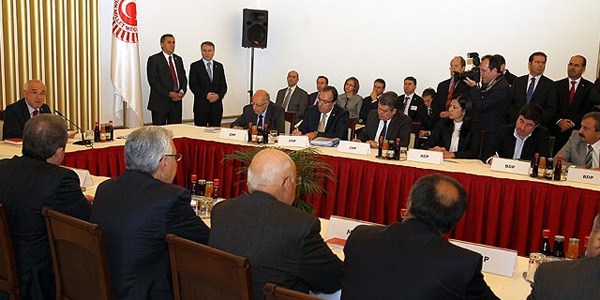 Anayasa Uzlaşma Komisyonu toplantısı sona erdi