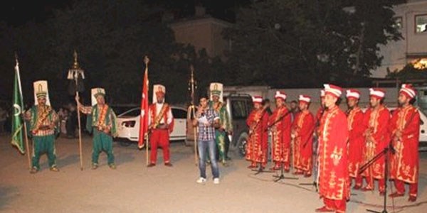 Başkan Çakır her akşam bir mahallede
