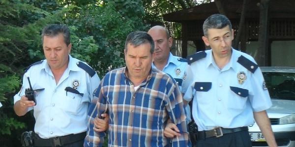 Emekli mali müşavir komşusunu öldürdü