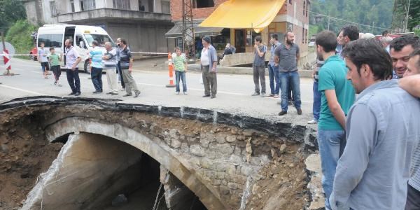 Rize'de kemer köprü yıkılsın mı yıkılmasın mı tartışması
