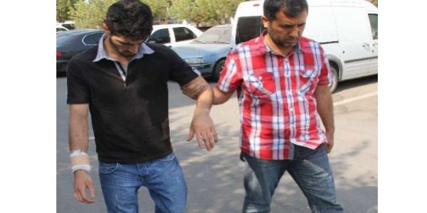 Para uğruna kendisini bıçaklattı