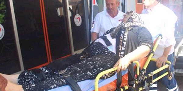 Motosiklet ile minibüs çarpıştı: 1 yaralı
