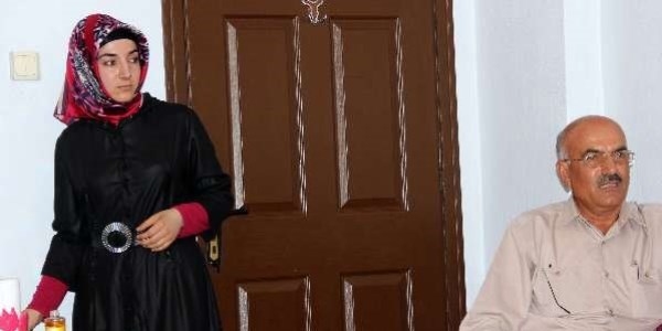 Ailesi okutmayınca ölüm orucuna girdi
