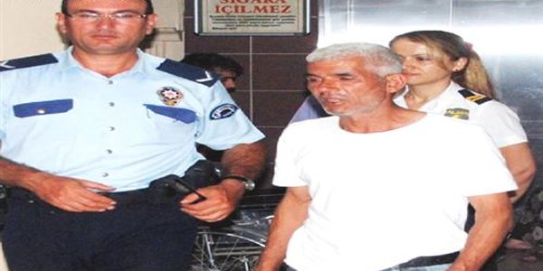 Borçlu baba kendisi ve ailesini yakmaya kalkıştı