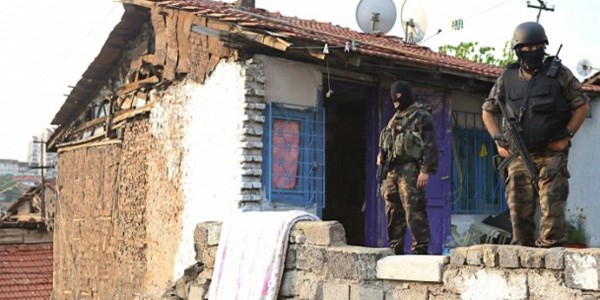 Ankara'da 2 bin polisle suç örgütü operasyonu