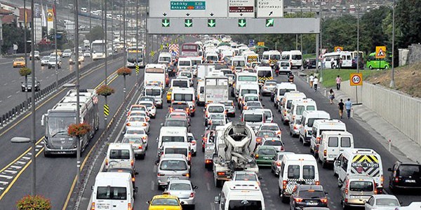 Trafikteki motorlu taşıt sayısı arttı
