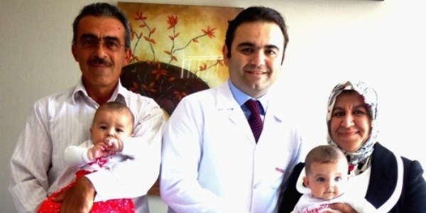 22 yıllık evlat hasretini ikizler dindirdi