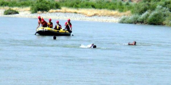 4 gündür Murat Nehri'nde aranan şoförün cesedi bulundu
