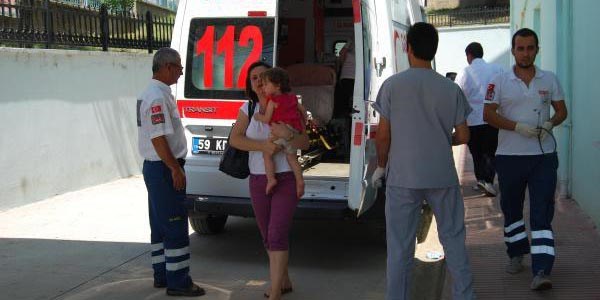 Üsteğmen, eşi ve çocuğu kazada yaralandı