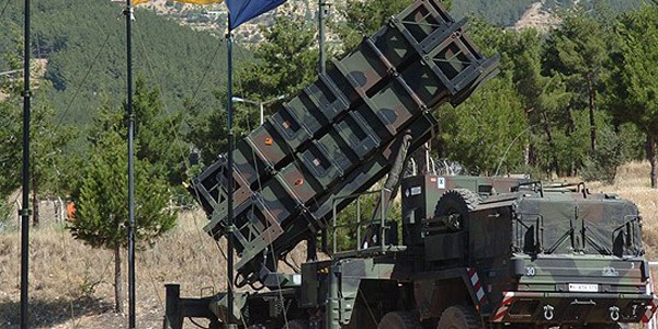 Patriotlar 300 füze atışı tespit etti