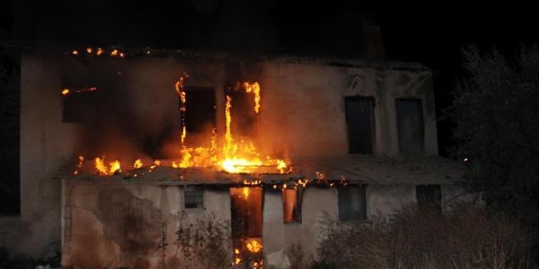 Alevlere polis müdahale etti
