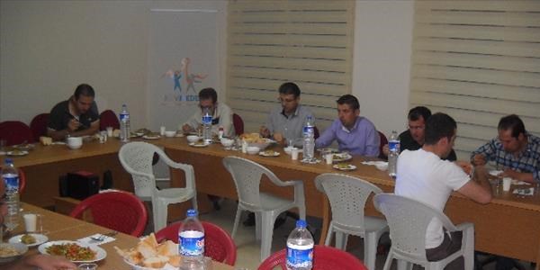 Nevmeder'den memurlara iftar programı