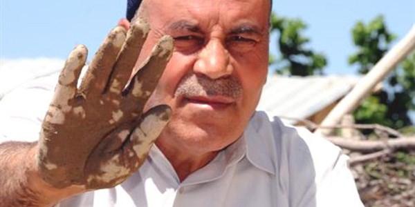 Çamurda şifa arıyorlar