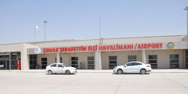 Şırnak Havalimanı'na 'Şerafettin Elçi' ismi asıldı