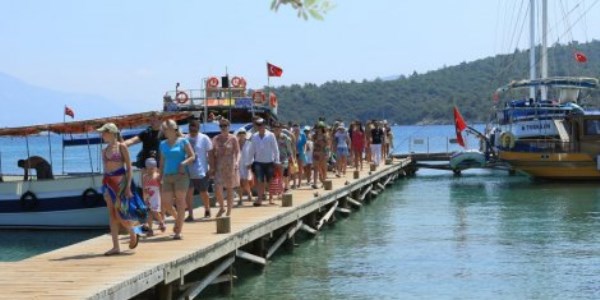 6 ayda yaklaşık 15 milyon turist