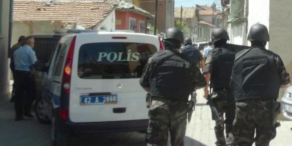 Özel harekat destekli uyuşturucu operasyonu: 5 gözaltı
